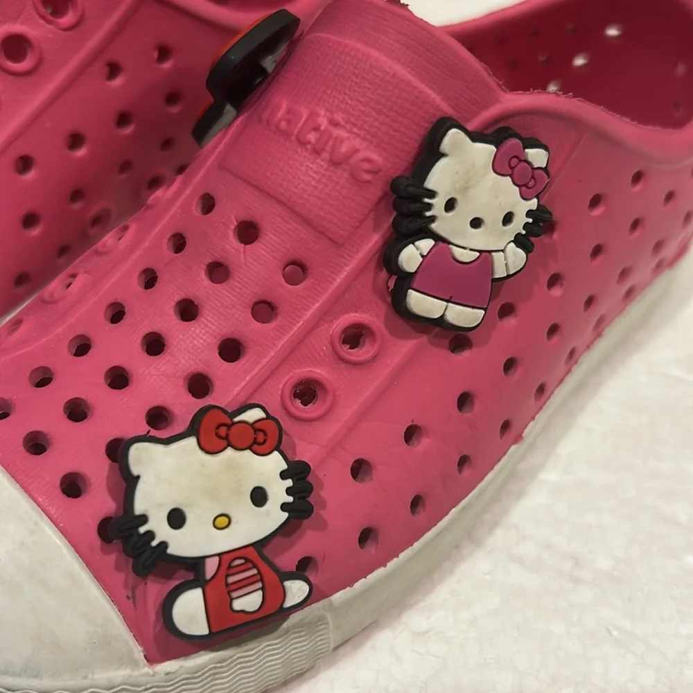 Native Hello Kitty jewels on perforated water shoes size 10 toddler pink white
